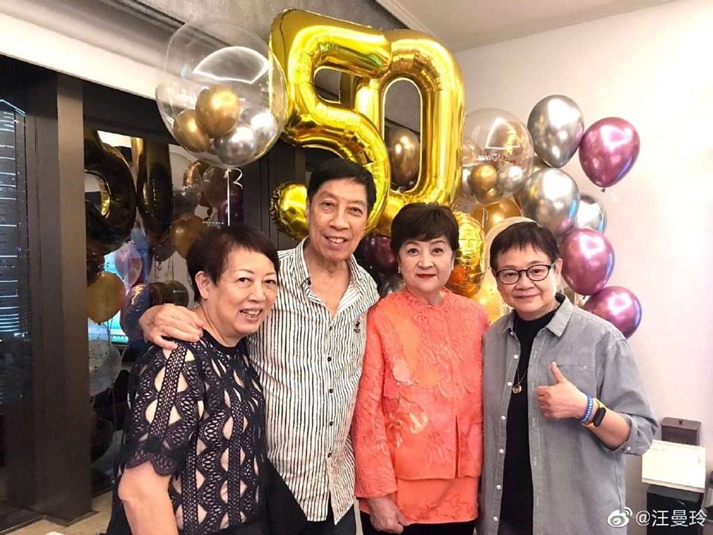 為攝影師梁海平及太太文瑛慶祝結婚50周年。