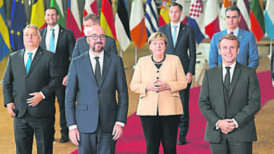 Photo of 默克爾最後一次出席歐盟峰會 獲眾領袖致敬歡送