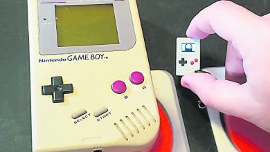 Photo of 致敬Game Boy 微型遊戲機僅如拇指大小