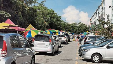 Photo of 商民不滿霸佔車位 實達英達非法小販須遷