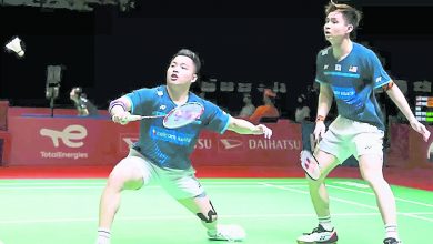 Photo of 4強戰保木小林小黃人 峰譯新宇放眼會師