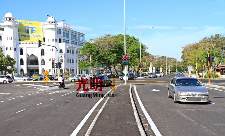 從拿督坤峇路至敦拉薩和籠呀路的新通道正式通車。