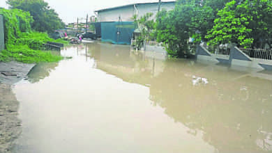 Photo of 冷岳河水位暴漲 加影花園住宅區多淹水