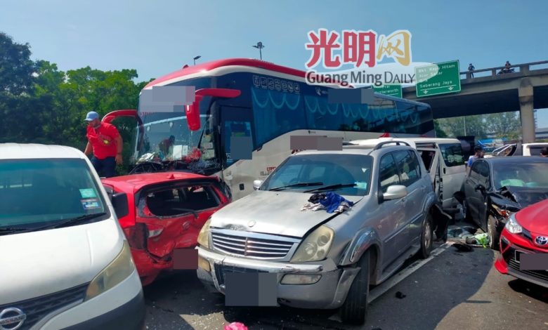 連環車禍是在139.3公里處發生。