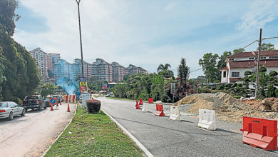 Photo of 雙溪龍路 皇冠城二道路口 2工程同施工大塞車