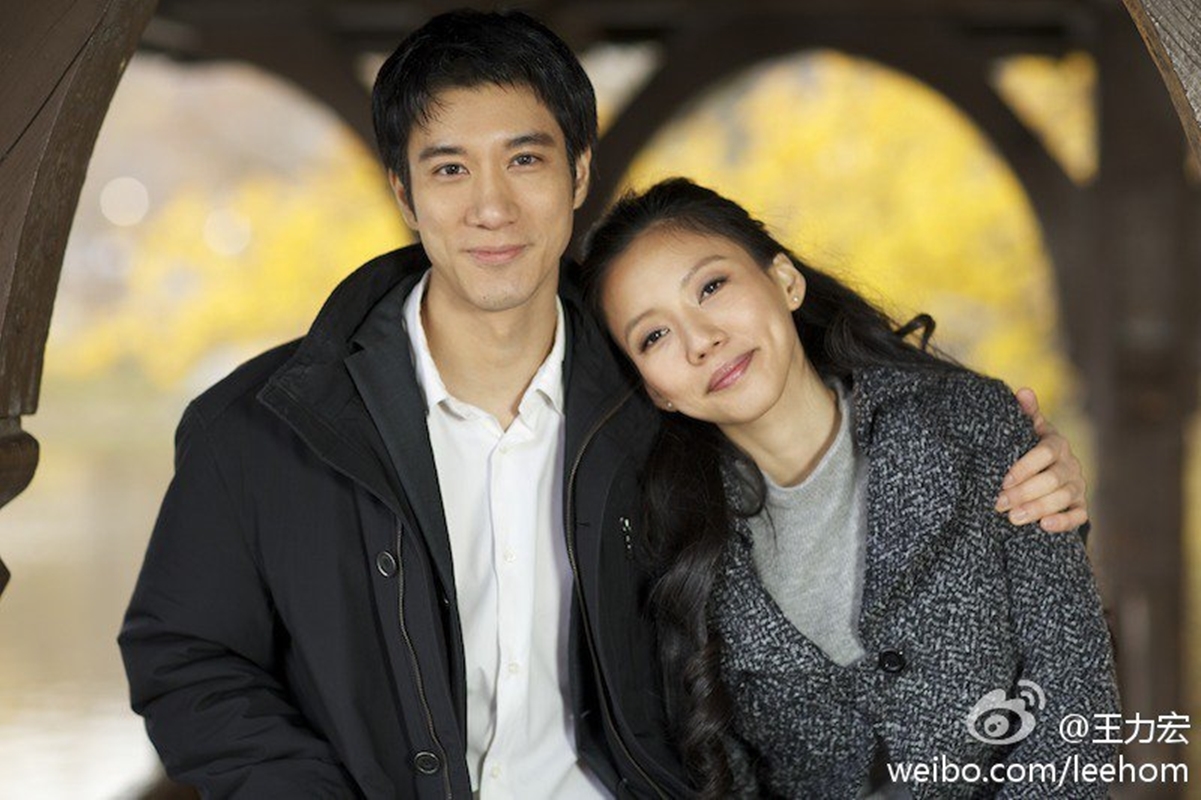 王力宏與李靚蕾的離婚風波近日出現反轉，不但有人跳出來為他證明“ 沒有出軌”，和Yumi的聊天內容也被還原出是“工作談話” 。