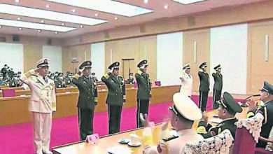 Photo of 習近平頒命令狀 中7軍官警官晉升上將