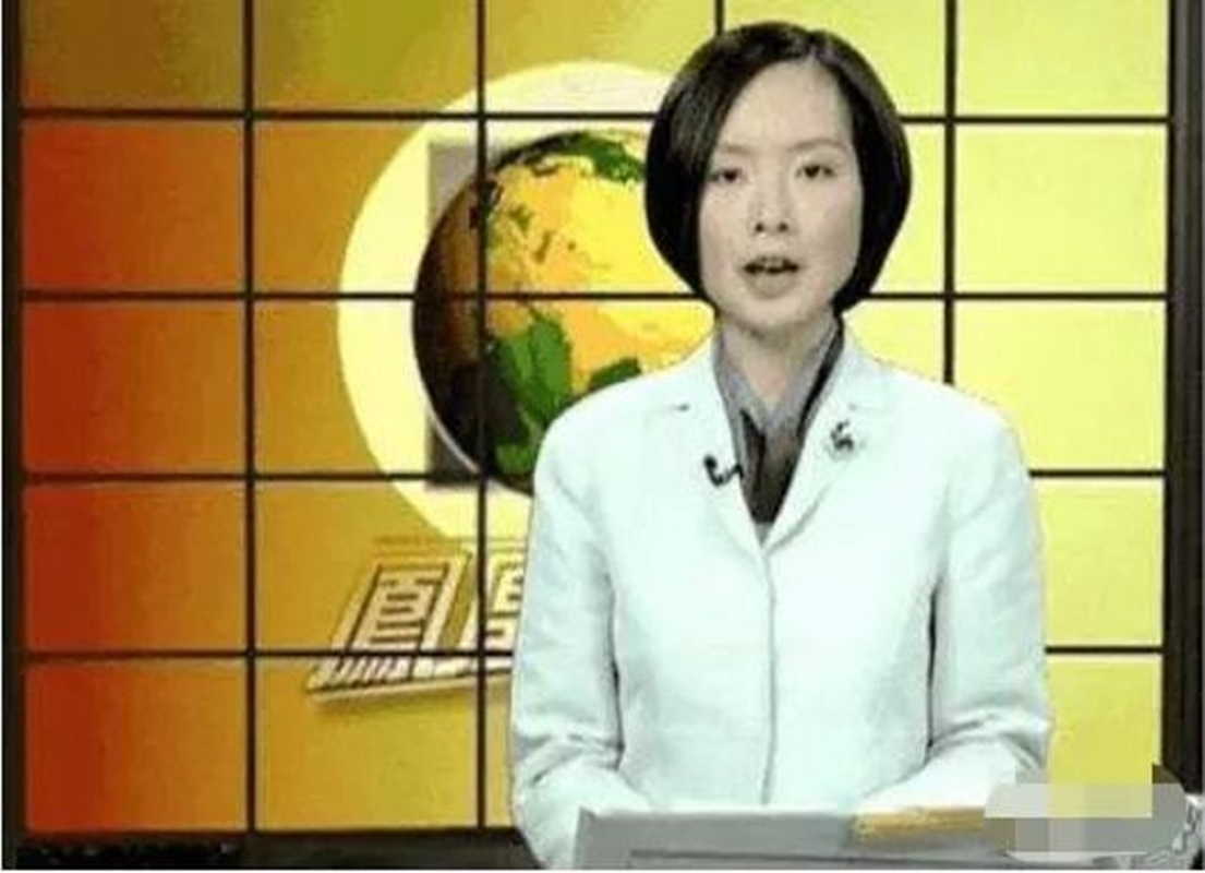 1997年魯豫被鳳凰衛視老板劉長樂看中，擔任新創資訊節目《鳳凰早班車》主持人 。