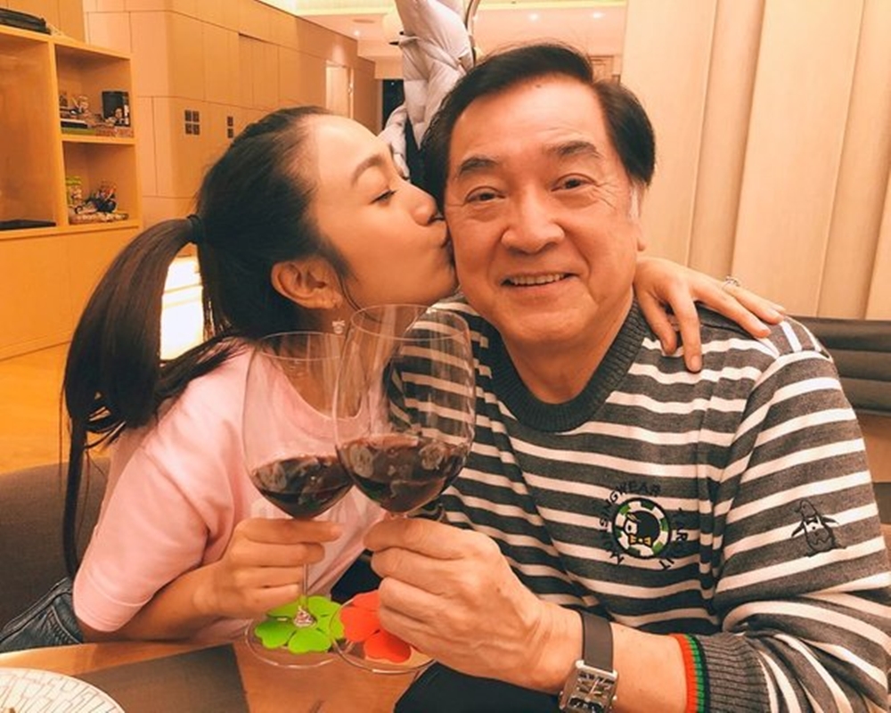 薑麗文是秦沛的女兒。