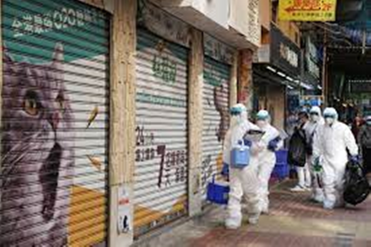 香港新冠疫情大爆發，超市生鮮食品被一掃而空。