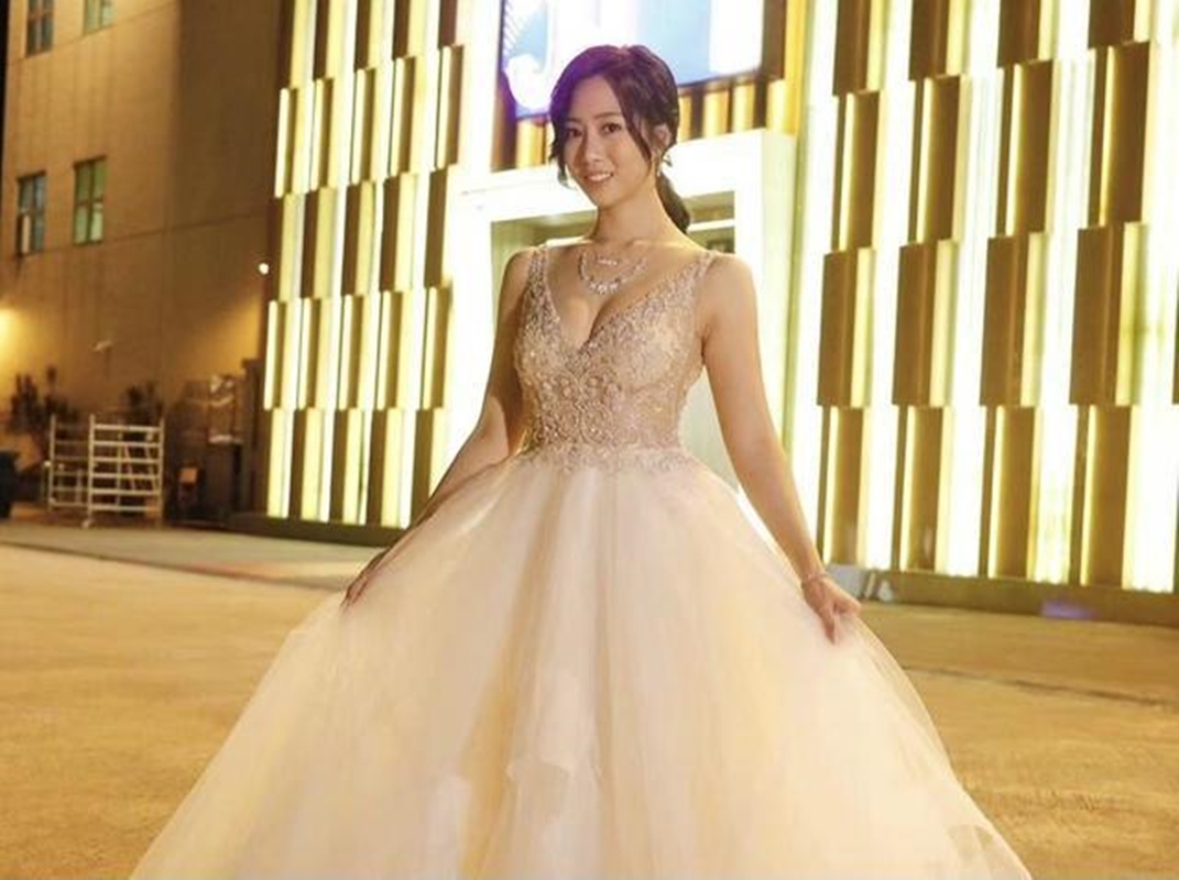 TVB知名女星，有著“翻版朱千雪”之稱的胡美貽