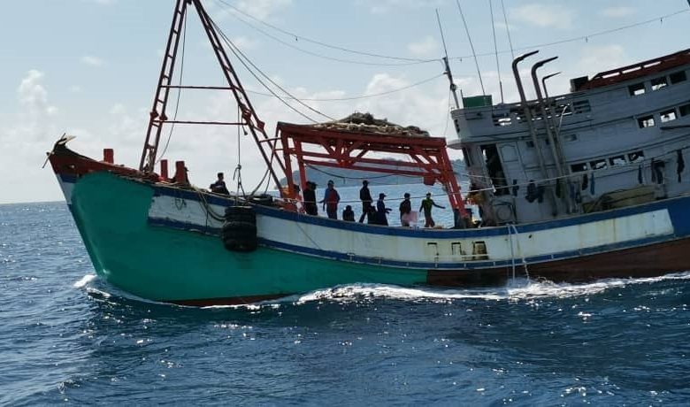 這是其中一艘被發現擅闖我國海域捕魚的越南漁船。
