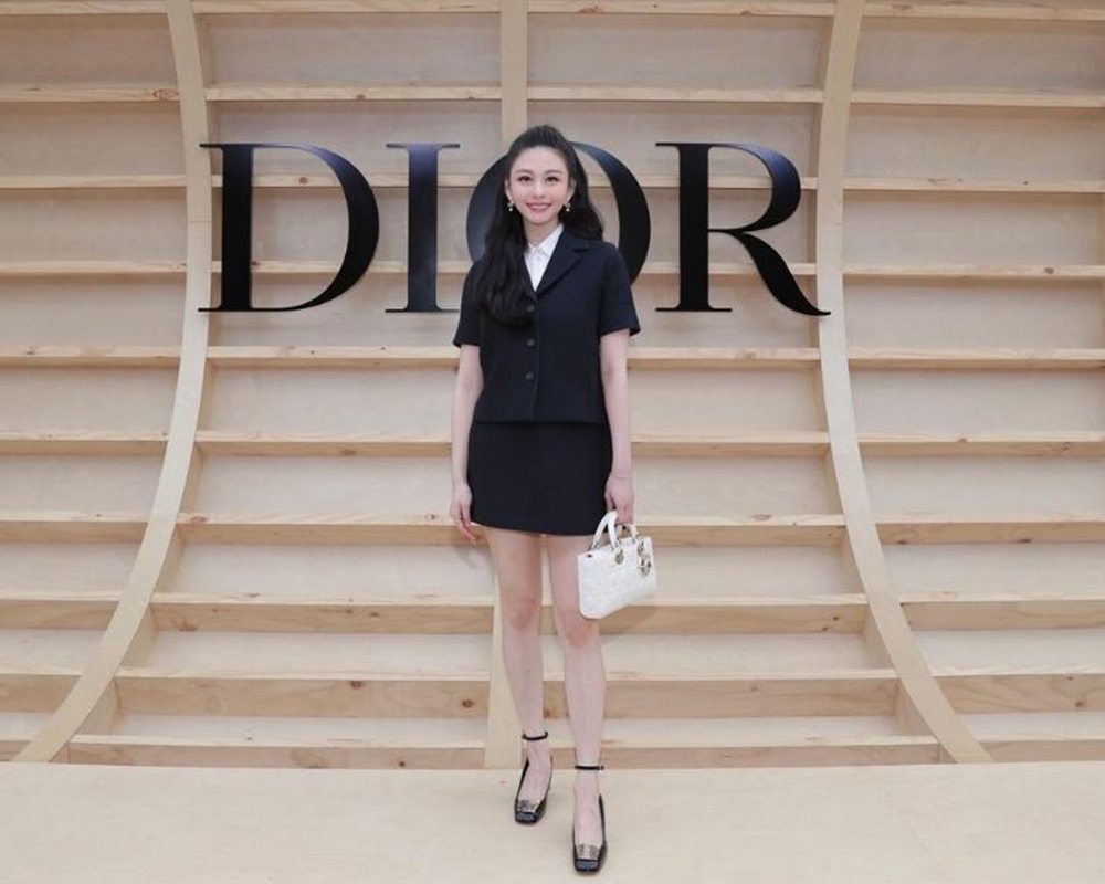 近期她前往參加DIOR 2022早秋女裝系列大秀，更有傳言說她將在南韓出道。
