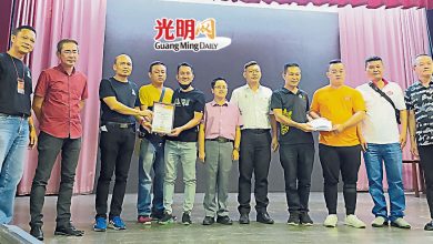 Photo of 4街區聯合商販酬神 籌2350元捐北海中華二校