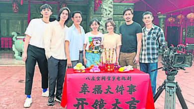 Photo of 賀歲劇《幸福大件事》開拍 李偉燊角色不討喜準備挨罵