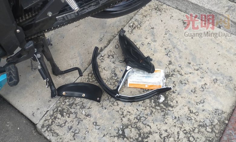 相撞後斷成數截的摩多車輪。