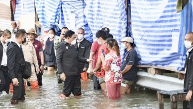 Photo of 泰多地水災嚴重 首相赴災區視察