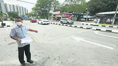 Photo of 道路增設分界堤很不便 余保憑：駕駛者須繞道