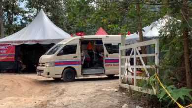 Photo of 【露營地山體滑坡】救援人員身體不適  被抬上救護車送院