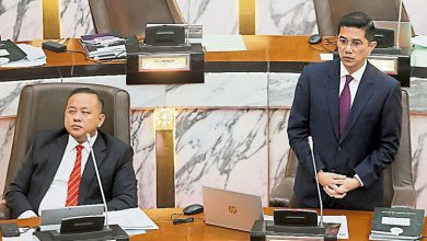 Photo of 【雪召開議會】缺席4天阿茲敏現身 提問1分鐘 不久就離開