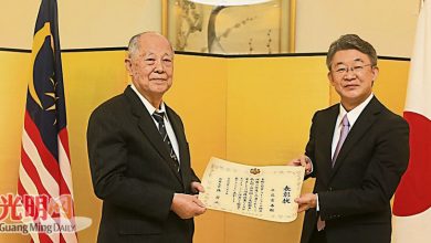 Photo of 日外交部表揚有貢獻公民 197個人48組織領獎狀