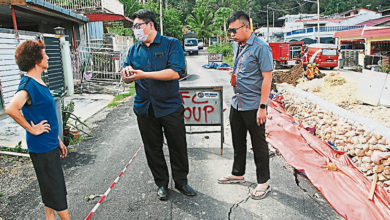 Photo of 益美花園溝渠工程一波三折 施工誤觸電纜小爆炸