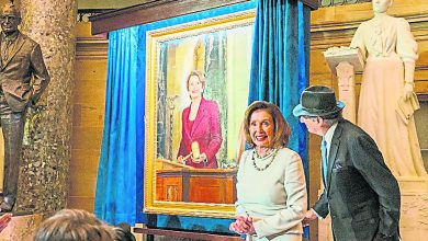 Photo of 下月卸任美眾議院議長 佩洛西紀念肖像掛國會