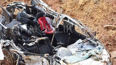 Photo of 【露營地山體滑坡】被埋轎車出土 遭削頂露出嬰兒椅