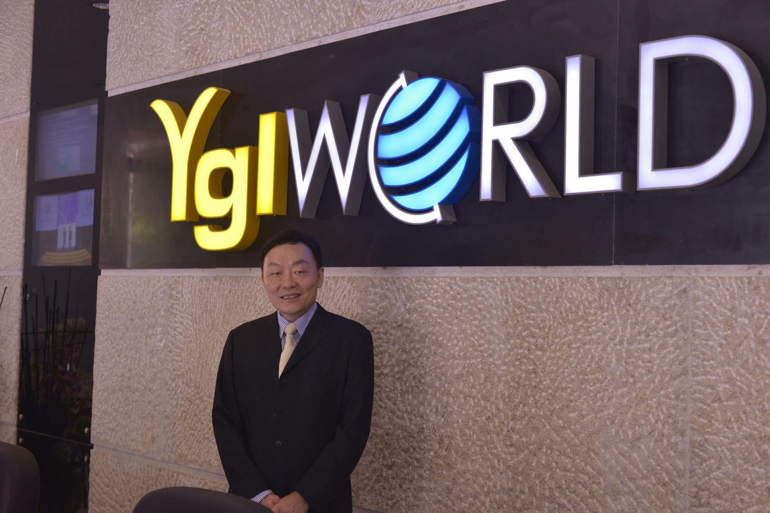 YGL創辦人暨總執行長葉光前憑著對電腦軟件的興趣與知識，一步一腳印地為集團增值，讓其崛起為當今亞太區的領先商務解決方案供應商。