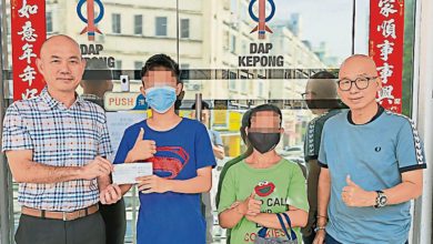 Photo of 老翁癱瘓在床沒錢買尿布 印尼妻帶兒求助林立迎