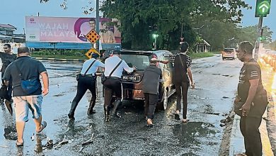 Photo of 確保春節交通順暢 烏雪警援助故障汽車