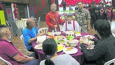 Photo of 開放門戶邀請囚犯家屬 芙監獄鞭炮鼓聲慶新春