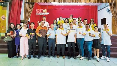 Photo of 布施紅包正面教材 陳良成：讓孩子瞭解孝道