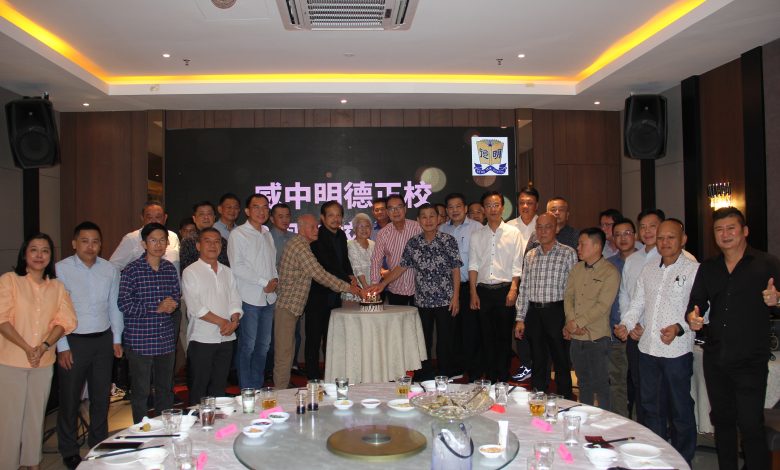 Bukit Mertajam Ming Tak Main School 78th Anniversary Celebration Senior Dato’ Huang Cairong: To build the top Chinese primary school in Penang Bukit Mertajam Ming Tak Main School 78th Anniversary Celebration Senior Dato’ Huang Cairong: To build the top Chinese primary school in Penang