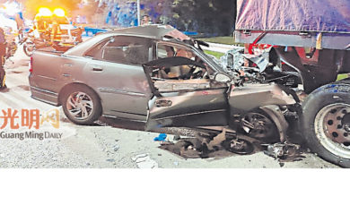 Photo of 轎車撞羅里卡車底 司機當場喪命