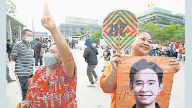 Photo of 泰民眾國會外集會 促上議員支持披塔任相