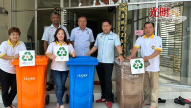 Photo of 市議員撥款 購垃圾桶移交3團體