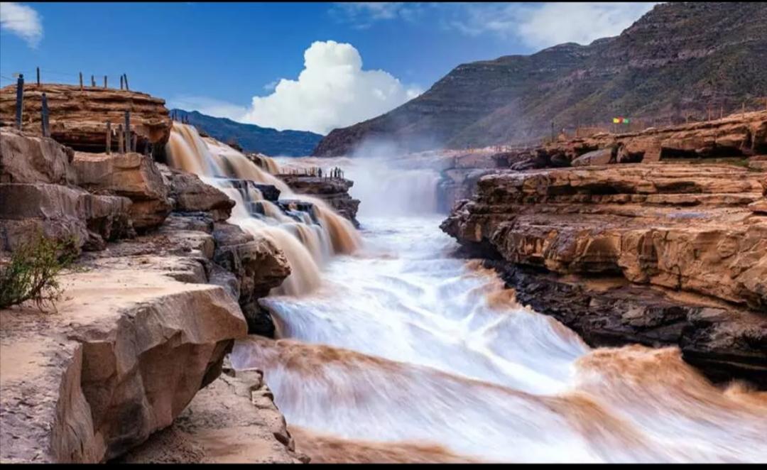 Yellow River Biaokou Waterfall