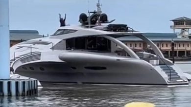 Photo of 價值逾2億停泊玻碼頭 超級遊艇屬港富豪所有