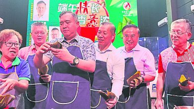 Photo of 陸兆福親手包粽 寄願州選包中