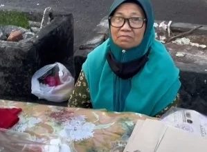 Photo of 連老婦攤位遮陽傘也要騙  女醫生怒罵騙子：對得起良心？
