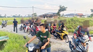 Photo of 11青年飆車被捕 罰推摩多6公里到警局