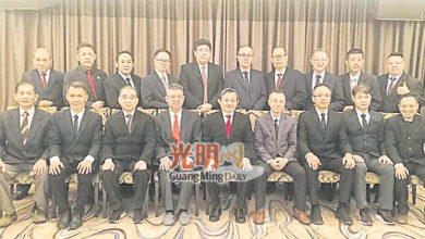 Photo of 吉玻攝影公會理事就職 黃松鋌蟬聯會長