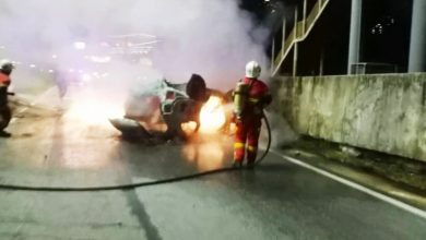 Photo of 四驅車撞分界堤起火 燒燬90% 夫婦及時被路人救出