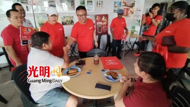 Photo of 朱悅權馬不停蹄拜票  獲選民熱情回應支持