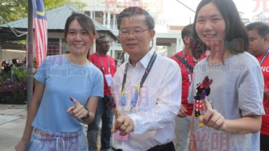 Photo of 曹觀友巡視投票中心  “人民做主的一天”