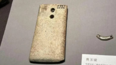 Photo of 中國7000年前智能手機出土？ 網民爆笑：有雙鏡頭