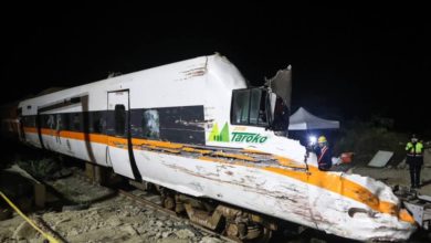 Photo of 太魯閣號事故車廂  2天尋獲9塊疑似罹難者骨骸