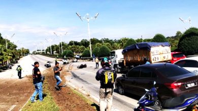 Photo of 警摩多隊截停 煞車不及 羅里撞多車釀2死