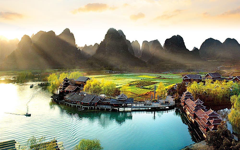 Guilin's landscapes are unparalleled in the world, come and take a trip to 